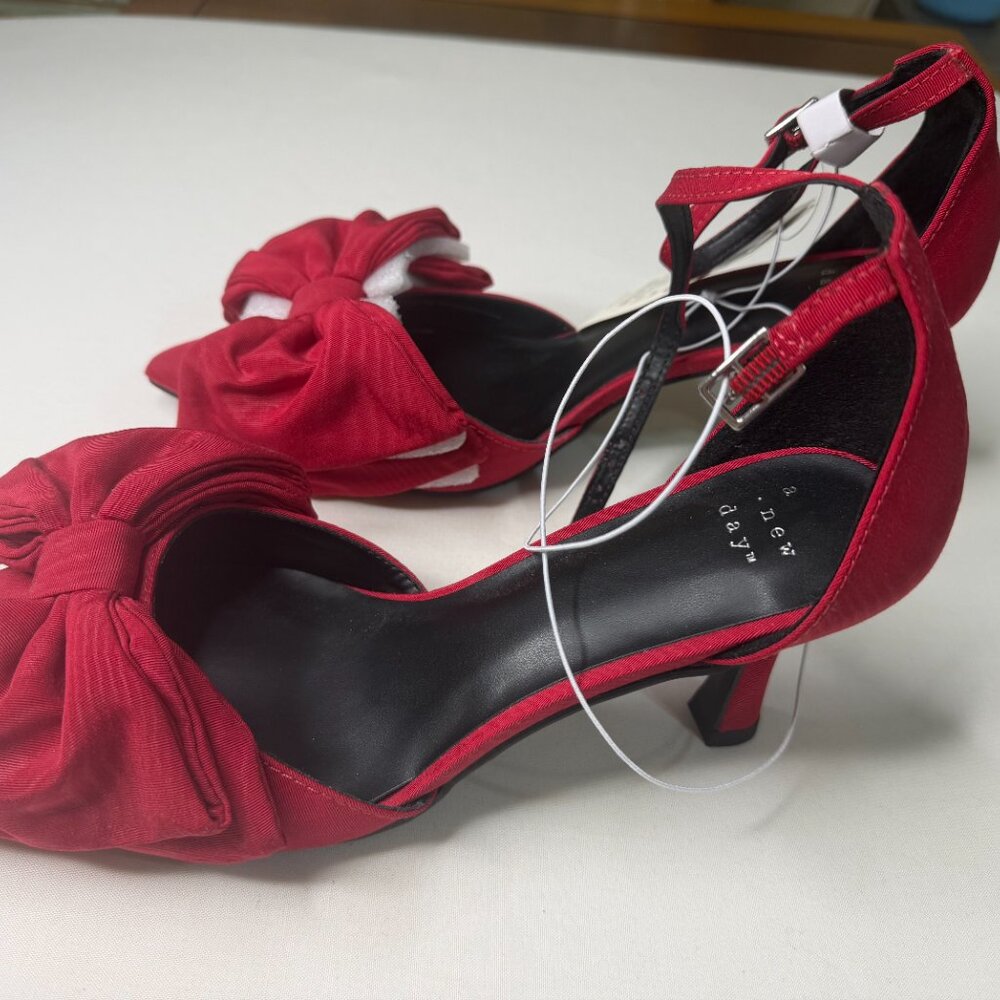 A New Day Red Bow Heels Size 8.5 Women’s Satin Pointed Toe Kitten Heel NWT - Picture 6 of 8